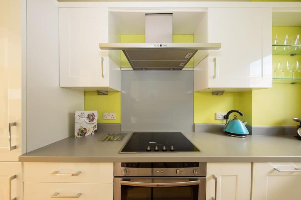 Sunny & Modern Near The Beach & Village W Parking إيست ويترينج المظهر الخارجي الصورة
