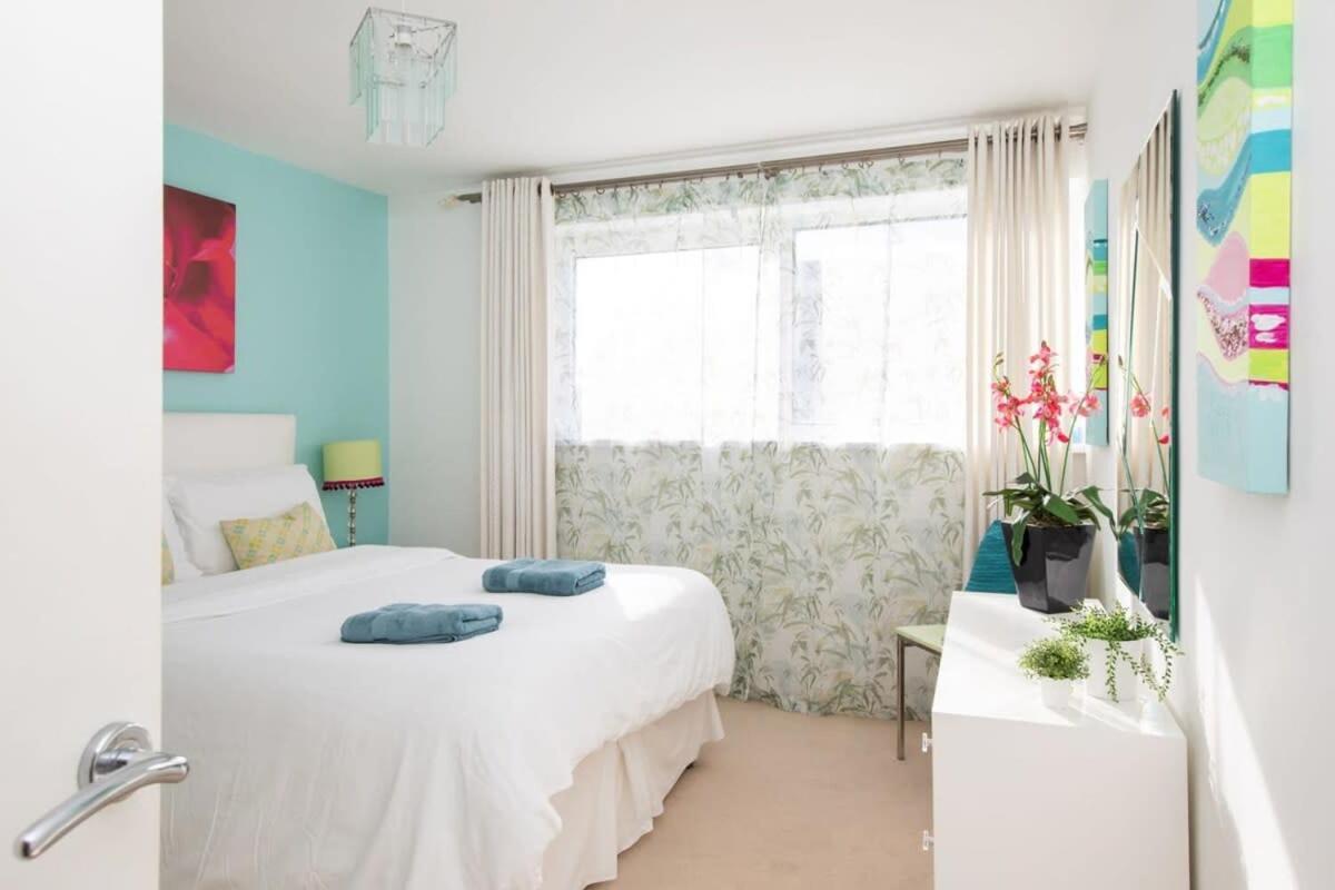 Sunny & Modern Near The Beach & Village W Parking إيست ويترينج المظهر الخارجي الصورة
